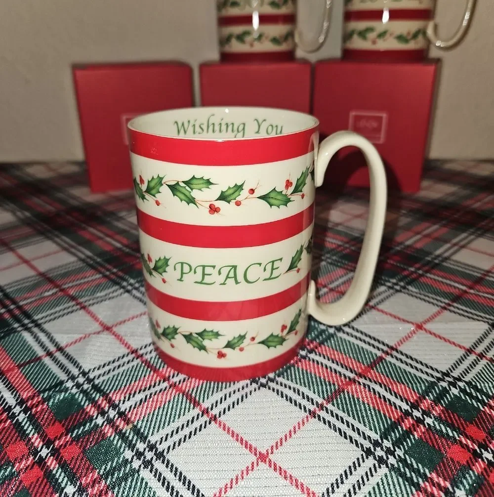 Set Of 3 Lenox Holiday Wishes PEACE, JOY, LOVE Mugs